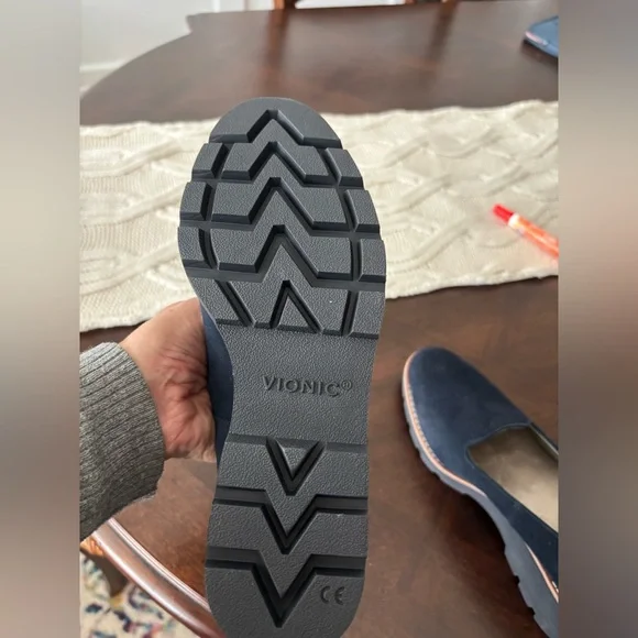 Vionic Willa Navy Blue suede wedge Size 8. - Picture 4 of 7